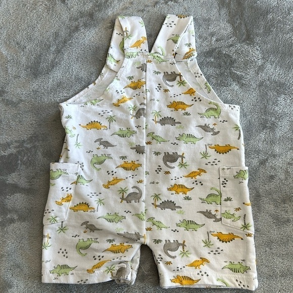 Free planet - shorts overalls with dinosaur design.  Size 3-6 months - Picture 4 of 4